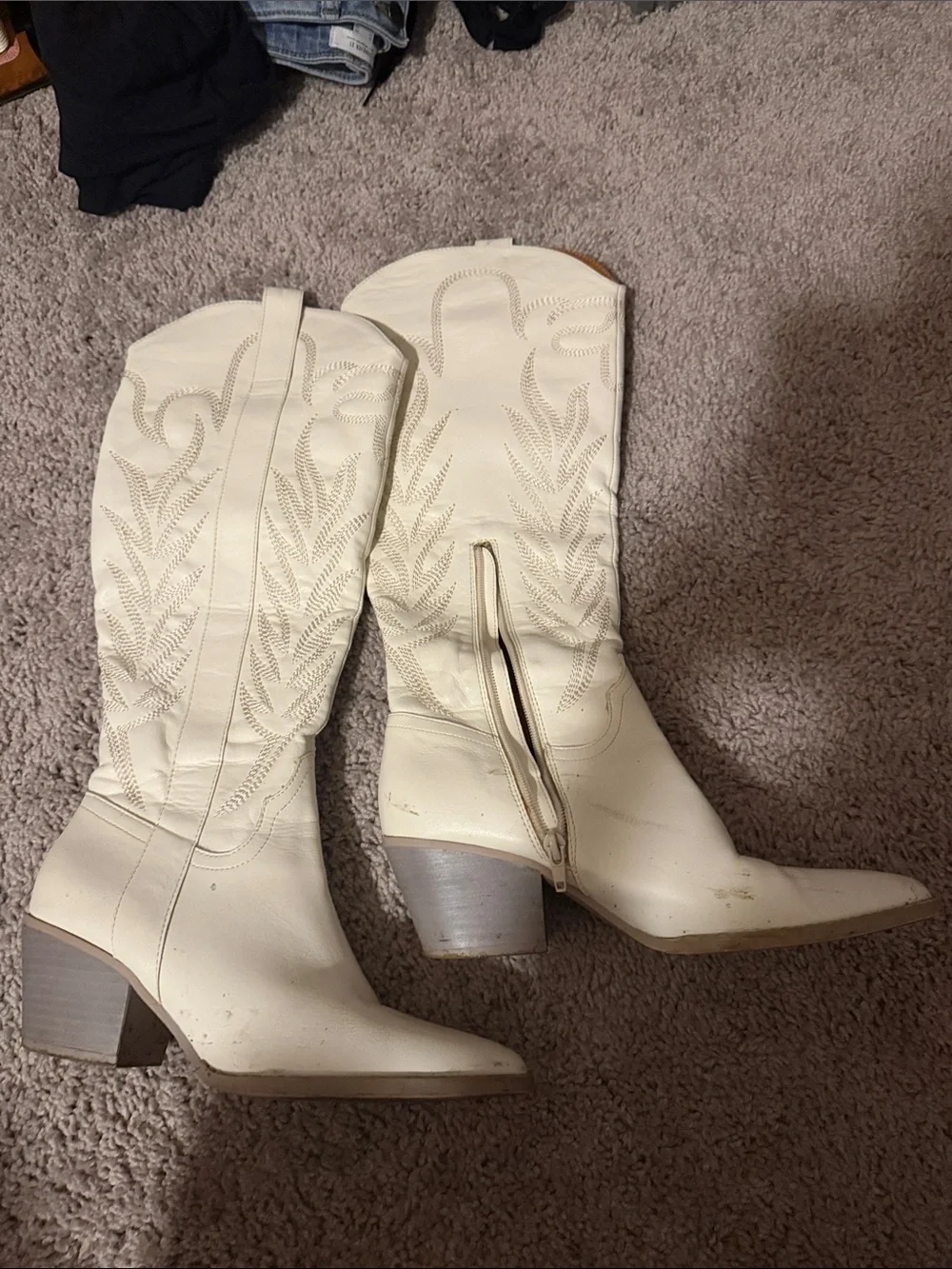 White Embroidered Western Mid-Calf Boots - Picture 2 of 2